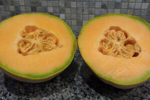 cantaloupe-sliced-in-half