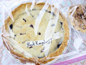 black-raspberry-mini-pie